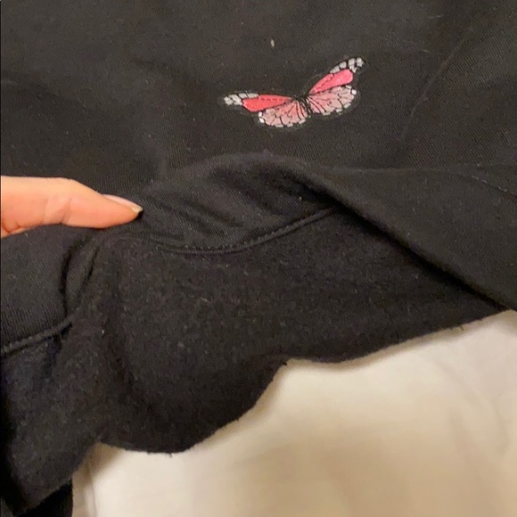 Cropped butterfly crew with fuzzy inside - Picture 3 of 3